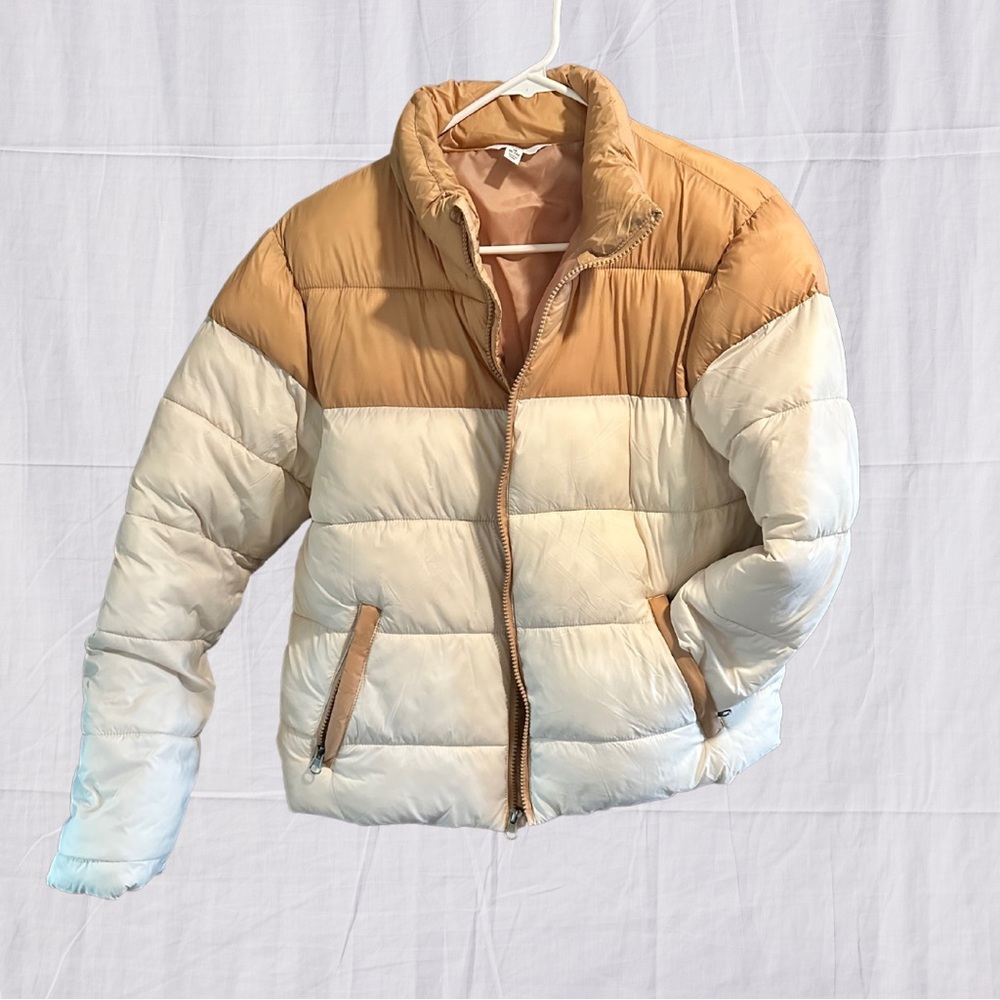 Cream and tan puffer jacket